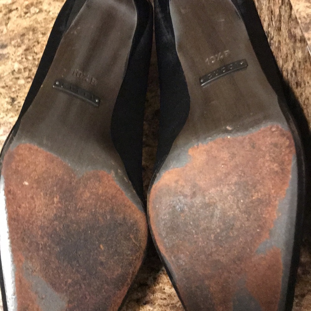 Gucci Classic Pointed Toe Black Women's Pumps - Picture 6 of 8